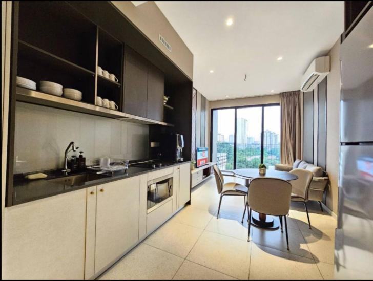 Millerz Square-cozy 2br -2-6pax- Near Midvalley-pavilion 2